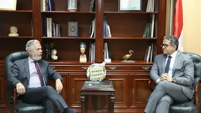 وزير الآثار يبحث مع السفير البرازيلي تعزيز التعاون بين البلدين
