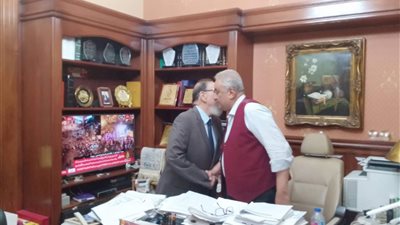 نقيب المحامين يستقبل 