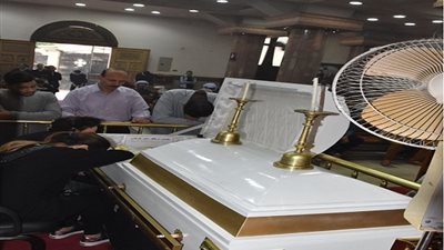 الأنبا غبريال يترأس صلوات تجنيز الثالث على روح القمص منير بقطر  