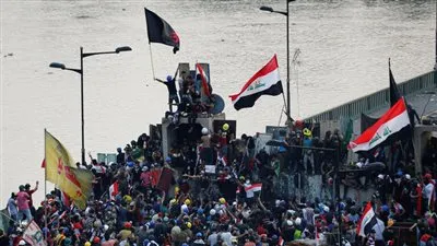 إغلاق  أحد المعابر الرئيسية بين إيران والعراق