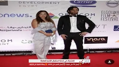 مع نجلهما.. أول ظهور لزوجة عمرو سعد بعد الانفصال 