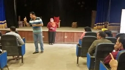 ندوة توعوية للعاملين بـ