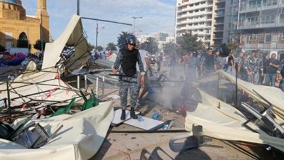 هجوم وسط بيروت.. رسالة سياسية سبقت استقالة الحريري