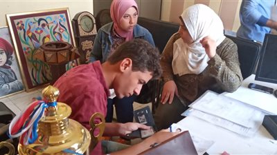 فتح باب الترشح لانتخابات الاتحادات الطلابية بجامعة المنيا (صور)