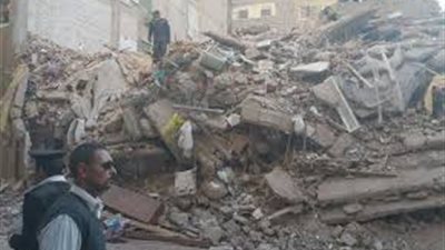 لماذا تكثر حالات انهيار العقارات بالإسكندرية؟