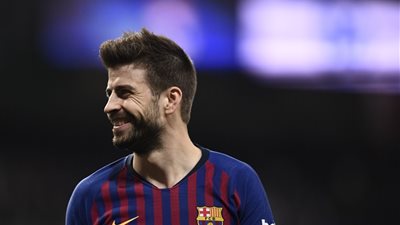 هل يصبح بيكيه رئيس لبرشلونة؟