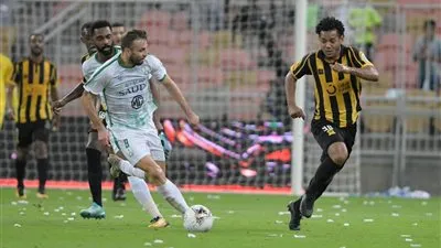 مهددًا صدارة الهلال.. الأهلي يهزم الاتحاد بثنائية في الدوري السعودي للمحترفين 