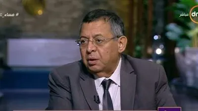 أستاذ طب نفسي يكشف كيفية التعامل مع الطاقة السلبية على مواقع التواصل الاجتماعي