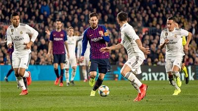 برشلونة وريال مدريد.. صراع خارج إسبانيا على الصفقة المدمرة