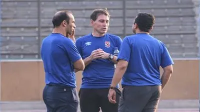 كواليس جلسة عبد الحفيظ مع فايلر في معسكر الإمارات