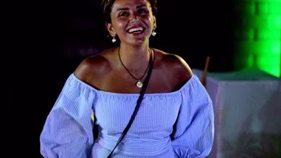 هكذا احتفلت علا رشدي بـ الهالويين برفقة نجليها