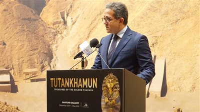 بحضور 400 وسيلة إعلامية.. مؤتمر صحفي لوزير الآثار في لندن (صور وفيديو) 