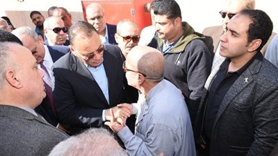 لتوفير حياه كريمة لقاطينيها.. محافظ الشرقية يتفقد أعمال تطوير منطقة كفر محمد حسين بالزقازيق     