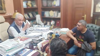 نقيب المحامين يلتقي أسرة شهيد تذكرة قطار الإسكندرية