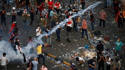 مفوضية حقوق الإنسان: إصابة 120 متظاهرا بصدامات مع قوات الأمن العراقية جنوبي البلاد