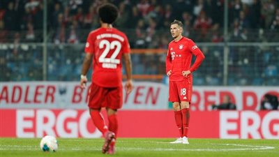 بايرن ميونخ يسقط أمام فرانكفورت بخماسية بالدوري الألماني (فيديو)