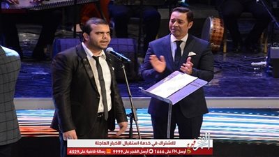 مدحت صالح يقدم ديو 