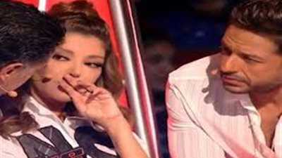 هذه المتسابقة تتسبب في انهيار سميرة سعيد