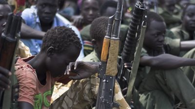 الولايات المتحدة تمنح إعفاءات لدول تنتهك قانون تجنيد الأطفال