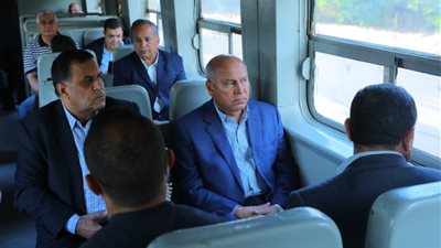 وزير النقل يعلن موعد إحساس المواطنين بتطور السكك الحديد