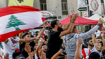 حزب الله: يجب على الحكومة اللبنانية المقبلة أن تستجيب للمتظاهرين