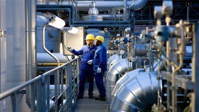 بعد 3 سنوات تعويم .. رجال الأعمال: قطاع الصناعة أكبر المستفيدين من قرارات الإصلاح الاقتصادى