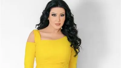 سمية الخشاب: أثق في القضاء المصري.. وأحمد سعد يمارس البلطجة