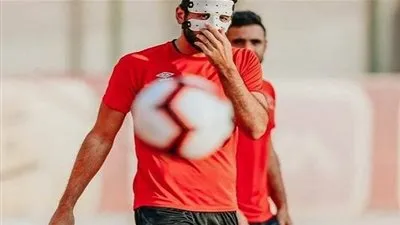 مروان محسن يكشف موعد إزالة القناع الواقي 