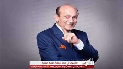 محمد صبحي يشوق جمهوره لمسرحيته الجديدة 