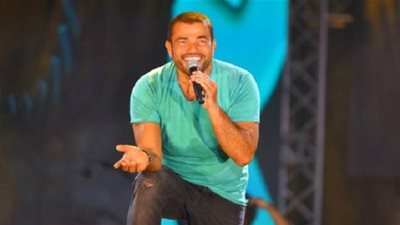 اول يوم في البعد .. عمرو دياب يطرح أغنيته الجديدة من ألبوم 