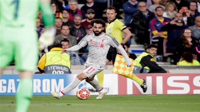محمد صلاح في تشكيل ليفربول المتوقع ضد جينك