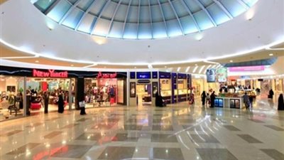 أصحاب المصانع يستغيثون من ارتفاع الإيجارات في أول مول تجاري للملابس