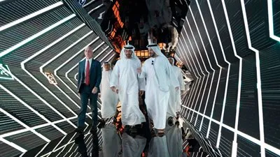 محمد بن زايد يدشن 