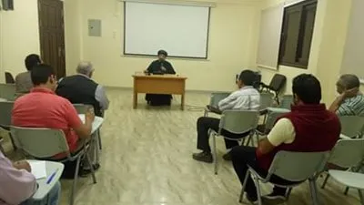 الأنبا إرميا يلقي محاضرات عن العصور الوسطى في مركز البابا شنوده للتاريخ الكنسي