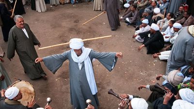 أبرزها عادة 