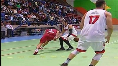 ما الفارق بين إيهاب أمين ووقفة رمضان صبحي؟