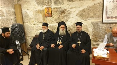 كنيسة الروم الأرثوذكس تحتفل بعيد ميلاد المطران عطا الله حنا