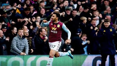 مدرب أستون فيلا: تريزيجيه واجه ظهيرا عالميا وأطالبه بتكرار سيناريو ليفربول