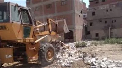 إزالة فورية لحالة تعدي على 100 متر أرض زراعية بدمياط 