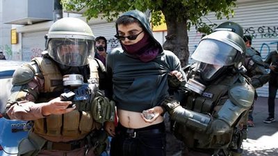 المدعي العام في شيلي يسعي للتحقيق بقضية تعذيب المحتجين 