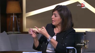 أستاذ علم اجتماع: مواقع التواصل تتسبب في التفكك الأسري