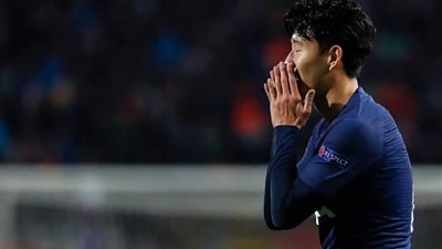 لافتة إنسانية رائعة من هيونج مين سون تجاه أندريه جوميز