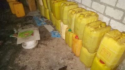 ضبط 5 طن زيت طعام غير صالح للاستهلاك في سوهاج (صور)