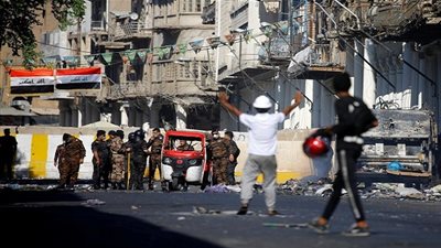 اندلاع اشتباكات جديدة في بغداد بالرغم من دعوة رجل دين إلى الهدوء