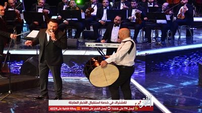 عاصي الحلاني يشعل أجواء ثامن ليالي الموسيقى العربية بأغانيه وبرقصة الدبكة (صور)