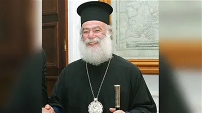 بطريرك الروم الأرثوذكس يترأس القداس الإلهى برؤساء الملائكة بالظاهر