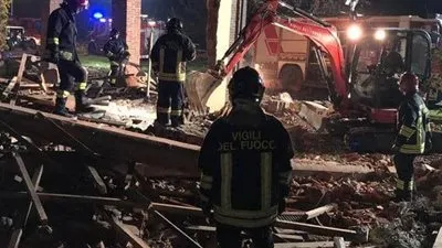 إيطالي يفجر مزرعته لسبب غريب