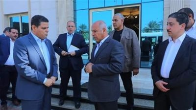 وزير النقل يتفقد ميناء دمياط 