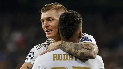 كروس يخطف صفقة برشلونة لصالح ريال مدريد