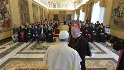البابا فرنسيس يستقبل المشاركين في مؤتمر دولي حول الكنيسة والموسيقى